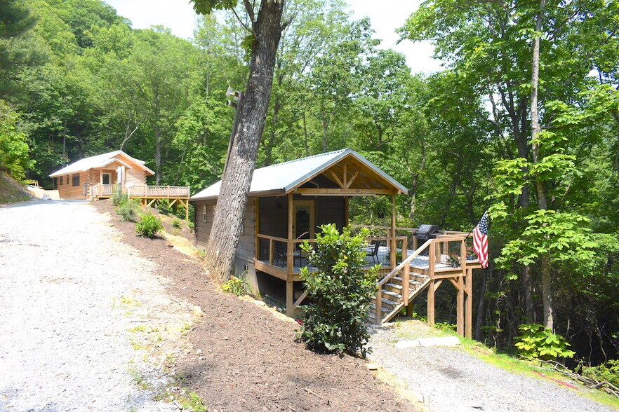 Building Photo - 1566 Old Mill Rd