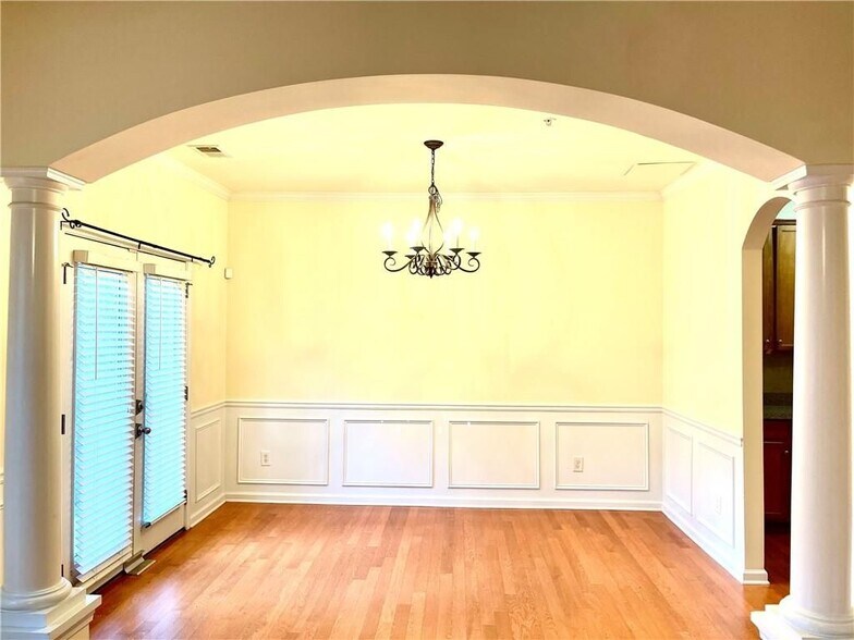 Building Photo - 981 Brownstone Ln SW