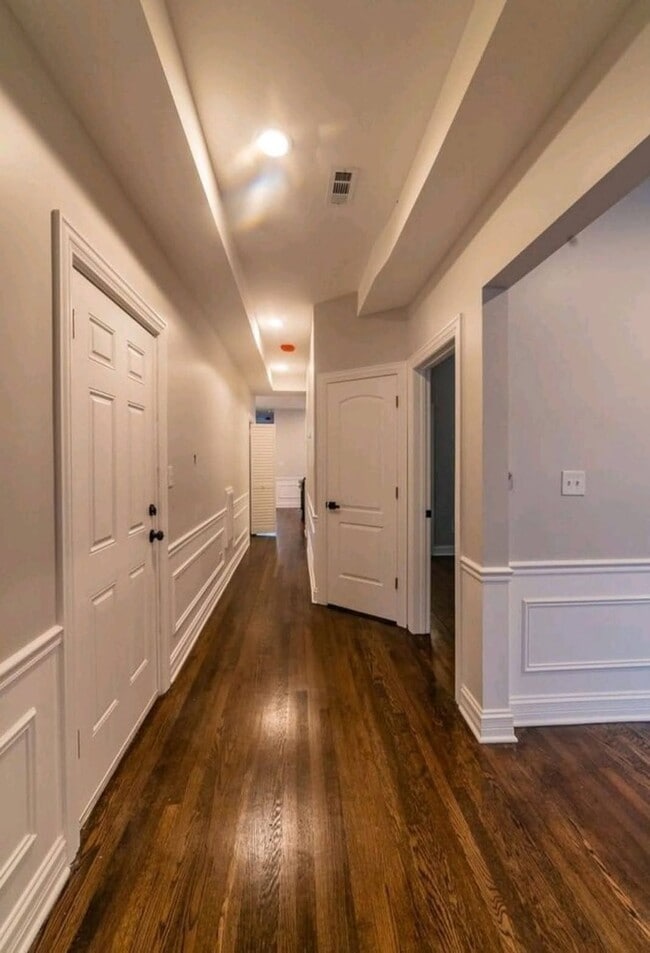 Building Photo - 5824 S Michigan Ave