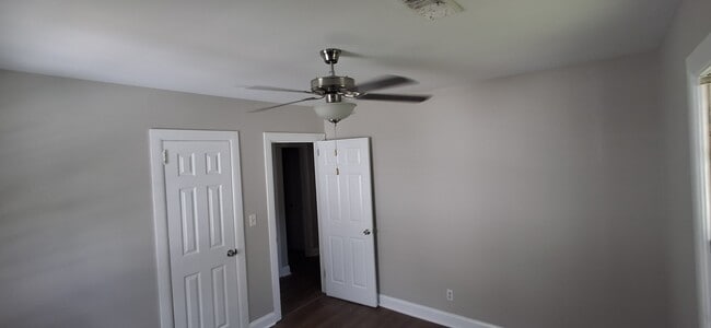Building Photo - 5740 Pilgrim Ave
