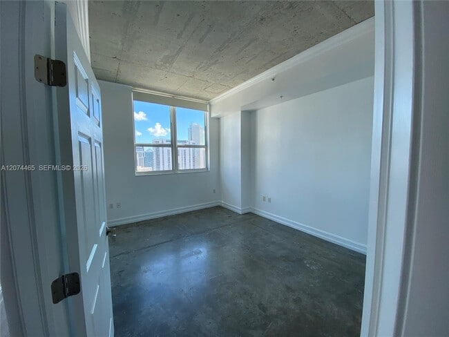Building Photo - 133 NE 2nd Ave