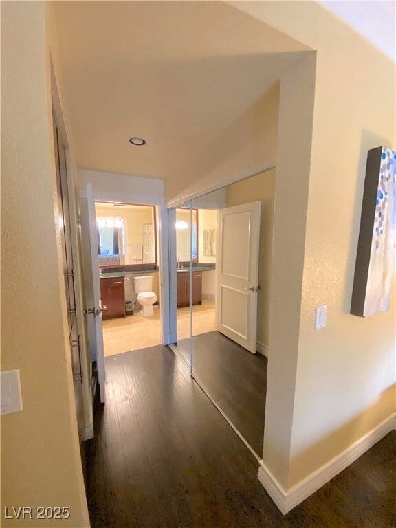 Building Photo - 220 E Flamingo Rd