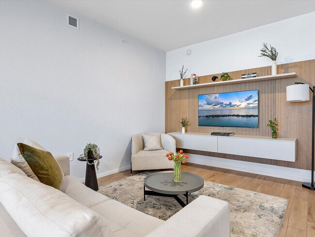 Primary Photo - 398 NE 5th St