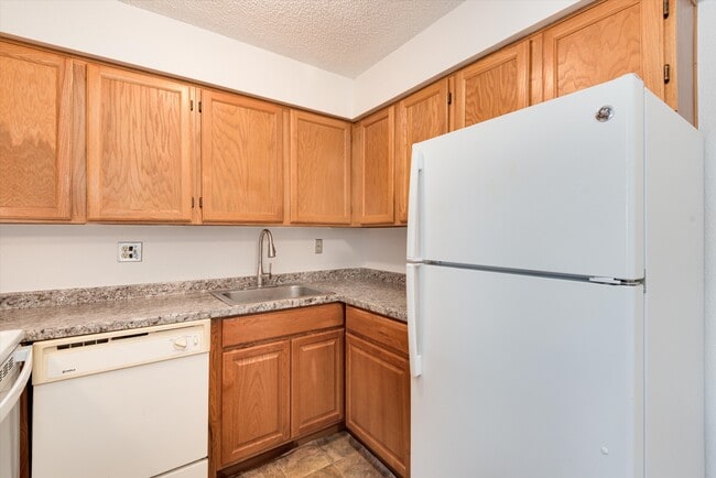 Building Photo - 17206 E Harvard Ave