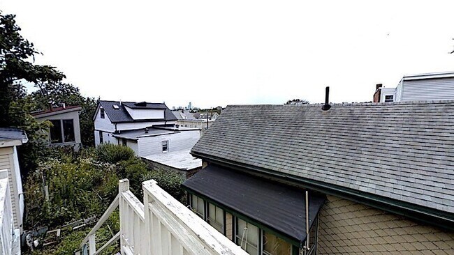 Building Photo - 60 Atherton St