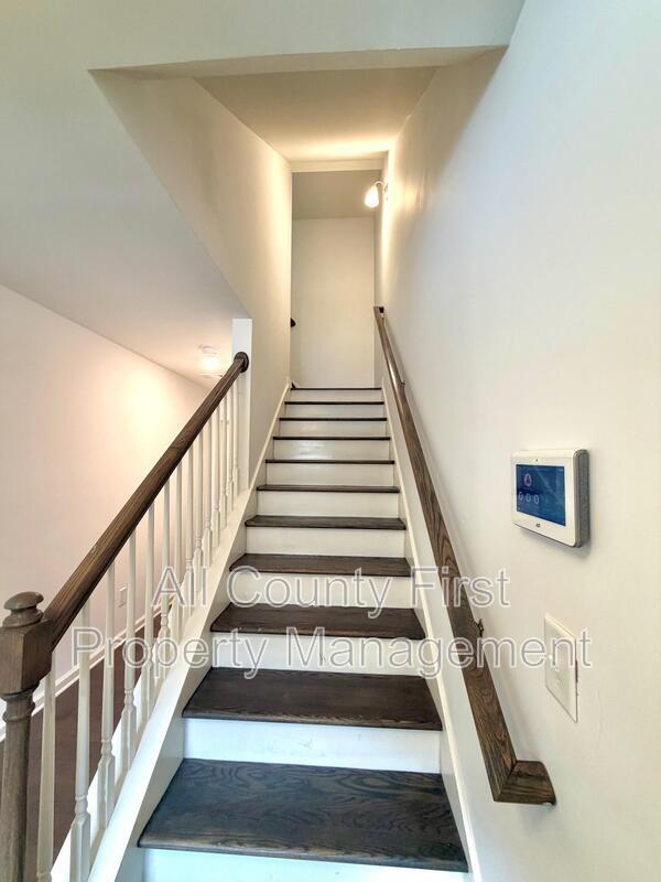 Building Photo - 887 Society Cir