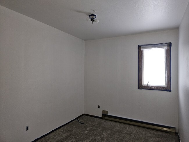 Building Photo - 740 Snow King Dr