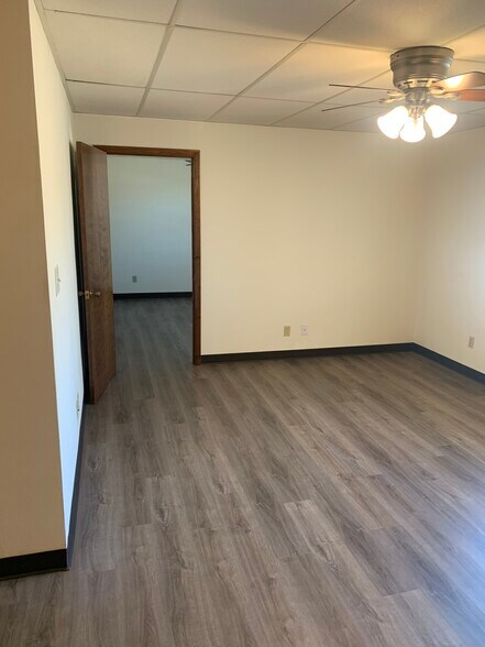 Building Photo - 2526 Rebecca Ct W
