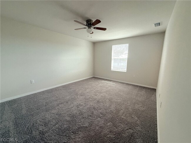 Building Photo - 324 NW 3rd Ln