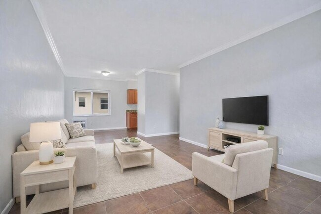 Building Photo - 521 NE 82nd Terrace