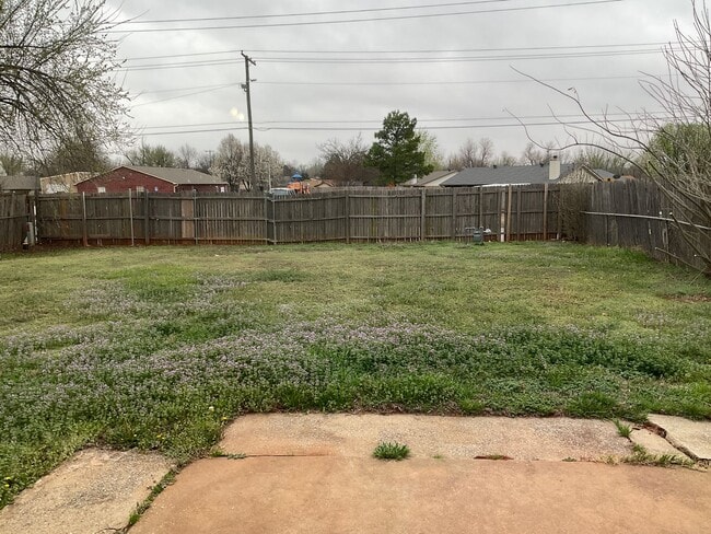 Building Photo - 3bd 2ba 2 car