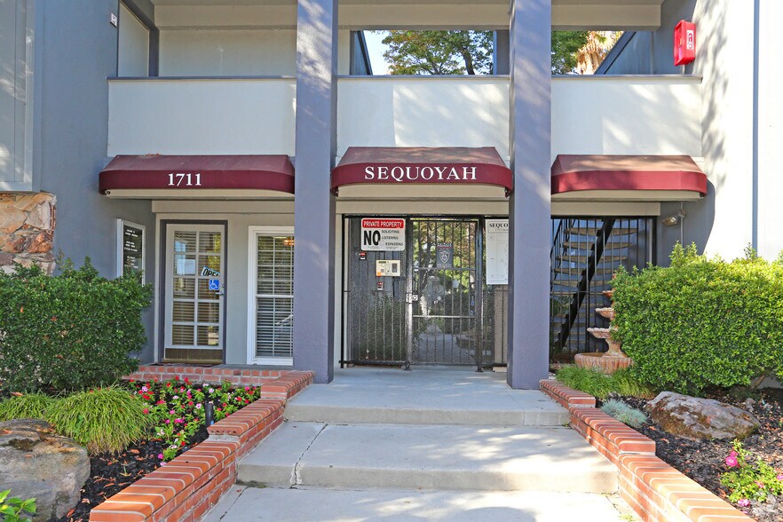 Building Photo - Sequoyah Apartments