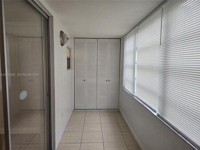 Building Photo - 1515 NE 125th Terrace