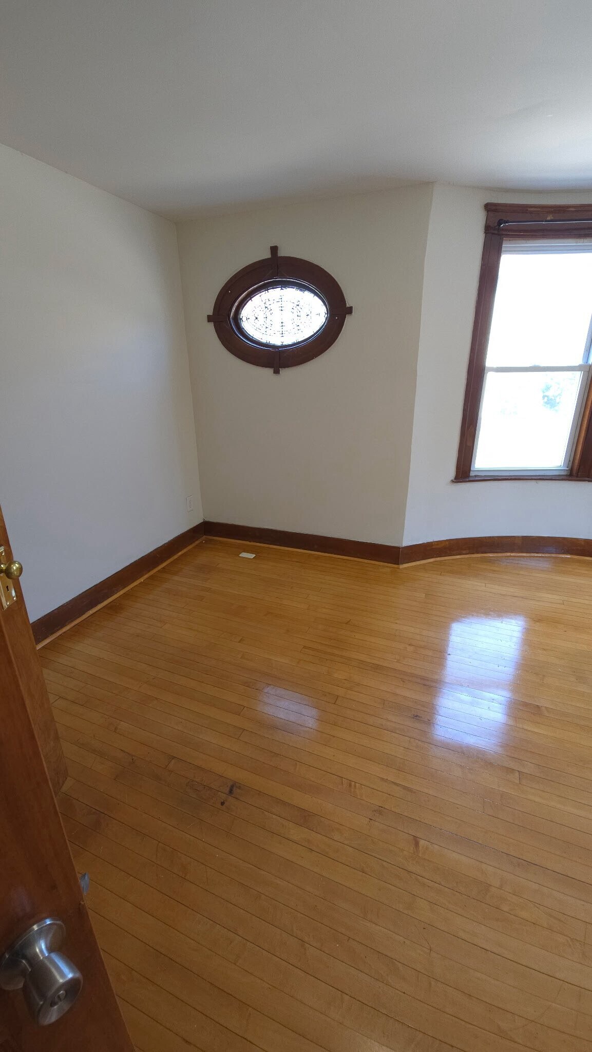 Building Photo - 86A Elm St