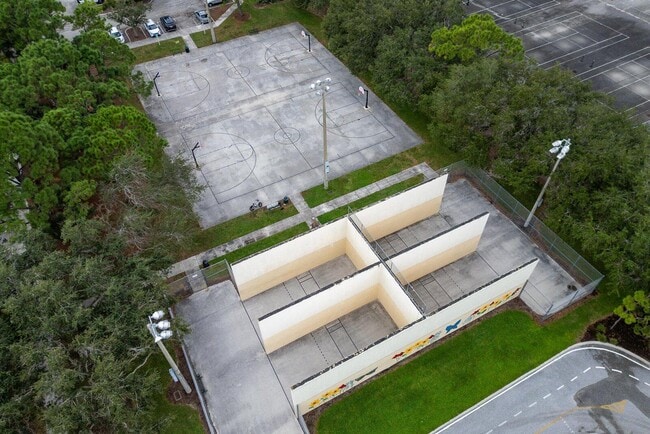 Building Photo - 1460 Corbison Point Pl