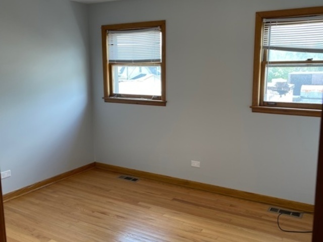 Building Photo - 4570 N Narragansett Ave