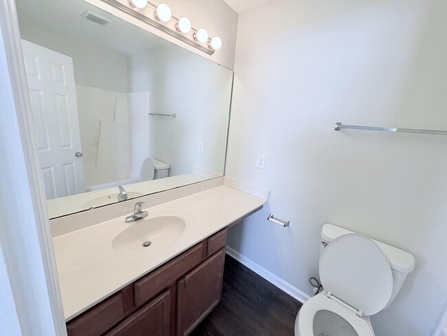 Building Photo - 1007 Banister Loop