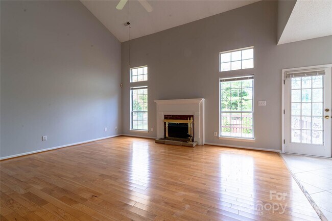 Building Photo - 6138 Garamond Ct