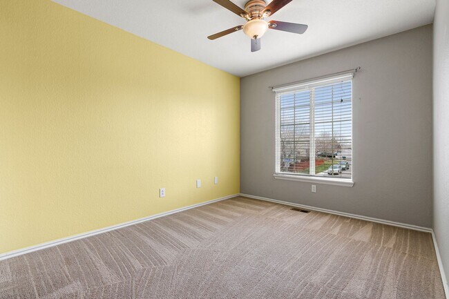 Building Photo - Large House in Parkview Highlands!