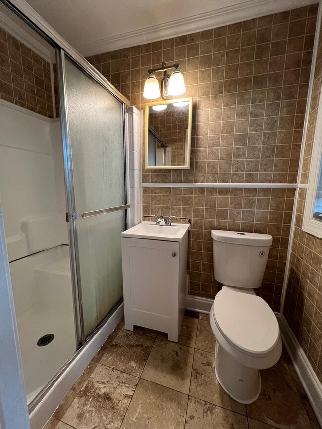 Building Photo - 1325 NE 5th Terrace