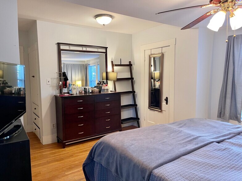 Bedroom 4 - 1024 Merrill St