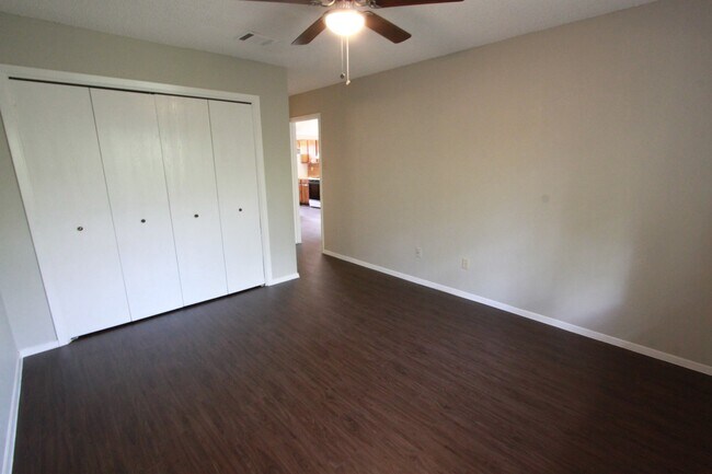 Building Photo - 11603 Poplar Cove