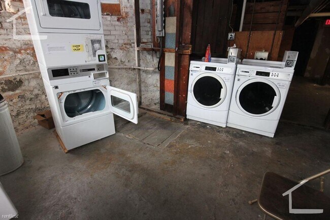 Building Photo - Packard's Corner 3 bed w/dishwasher, TONS ...