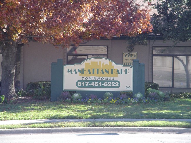 Building Photo - Manhattan Park Townhomes