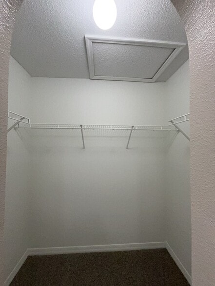 Building Photo - 841 Sun Ridge Village Dr