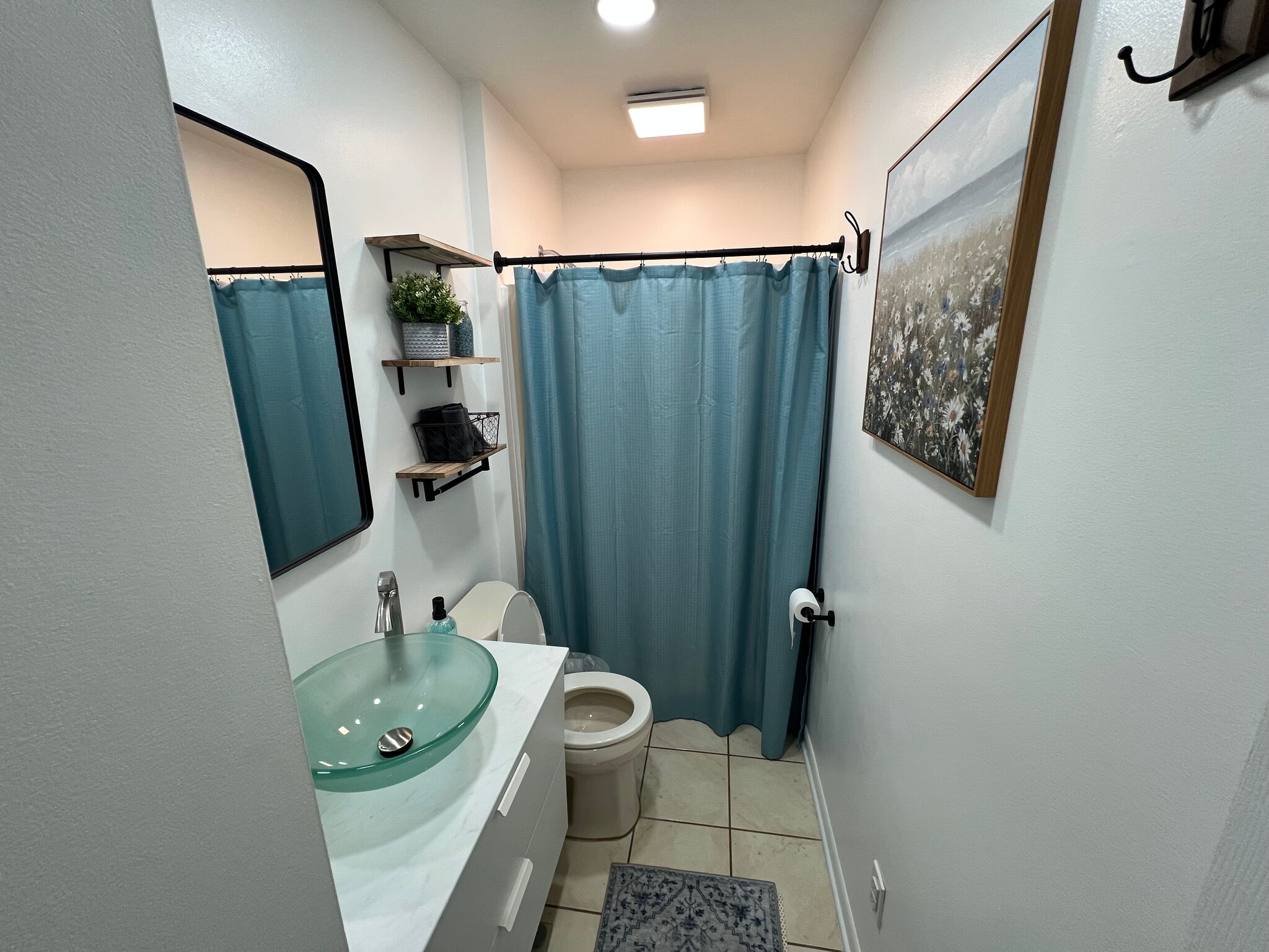 Building Photo - 908 Lake Rd