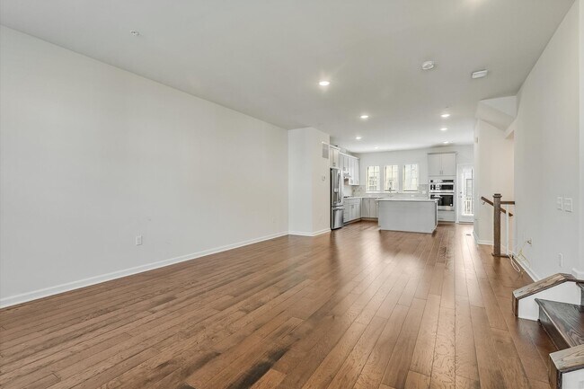 Building Photo - 27 Gala Ct