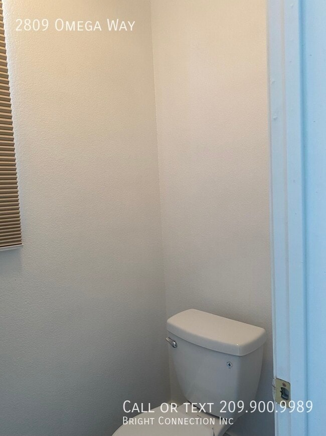 Building Photo - 2809 Omega Way