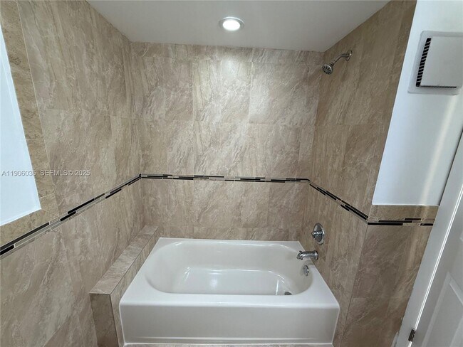 Building Photo - 10875 SW 112th Ave