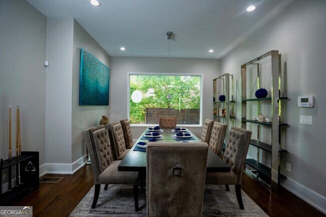 Building Photo - 1099 Vista Trail NE