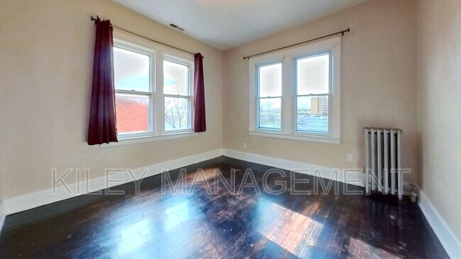 Building Photo - 16211 Fairfield St