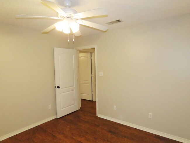 Building Photo - Gated Community in Whitehouse! Gorgeous 3 Bedroom, 2 Bath Home