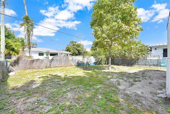 Building Photo - 503 NW 47th Terrace