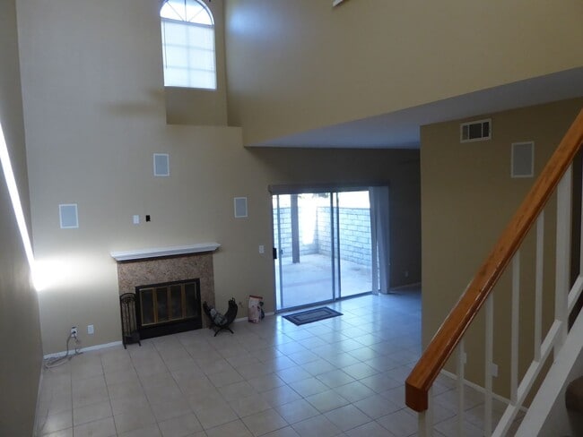 Building Photo - COMING SOON! Mountain View Courtyards 3 Be...