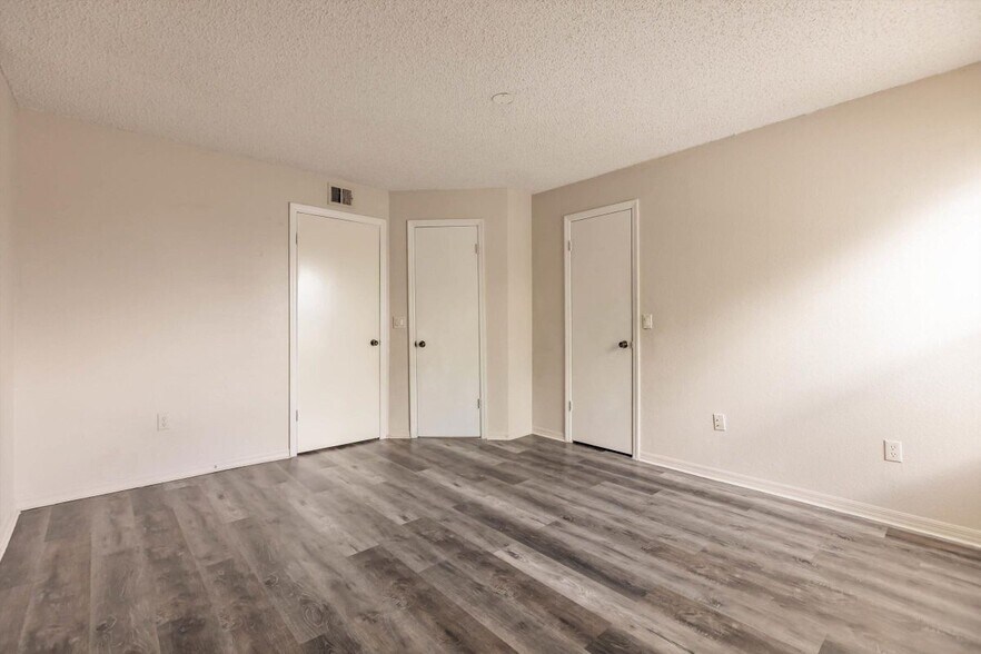 Building Photo - 1401 Village Blvd