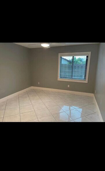Building Photo - 5435 SW 148th Pl