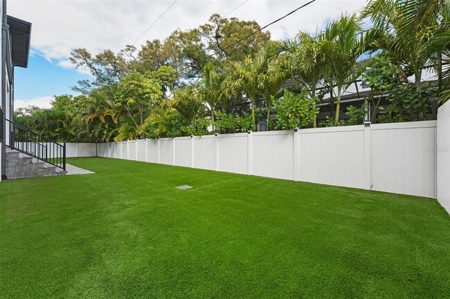 Building Photo - 481 W Davis Blvd