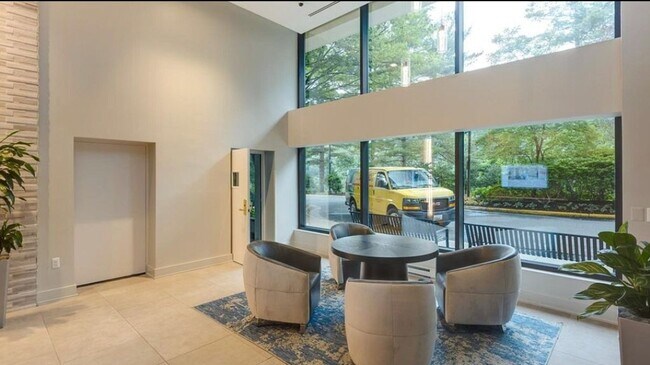 Building Photo - 3800 Powell Ln