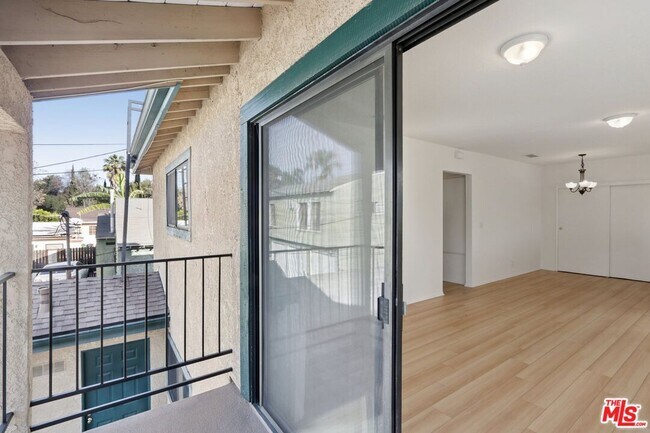 Building Photo - 5429 Troost Ave