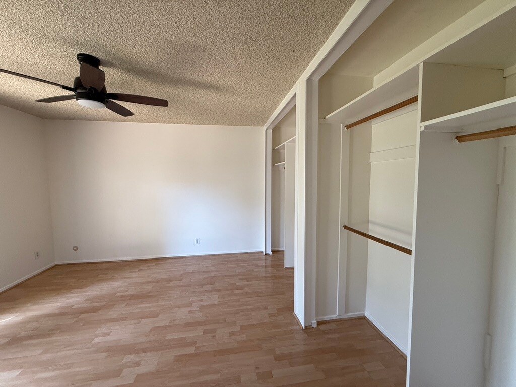 Building Photo - 9235 Creemore Dr