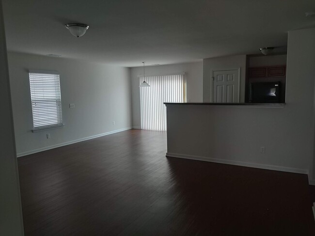 Building Photo - 12 Millie Ln