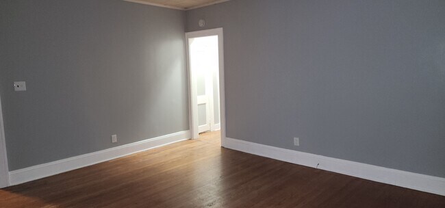 Bedroom - 295 S Allen St