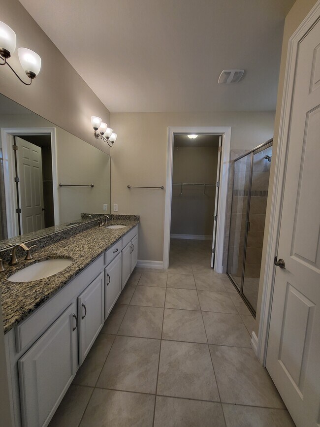 Building Photo - 3276 Baravaldo Cir