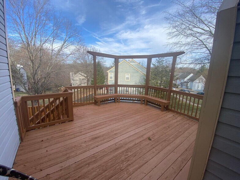 Building Photo - 8160 Cliffview Ave
