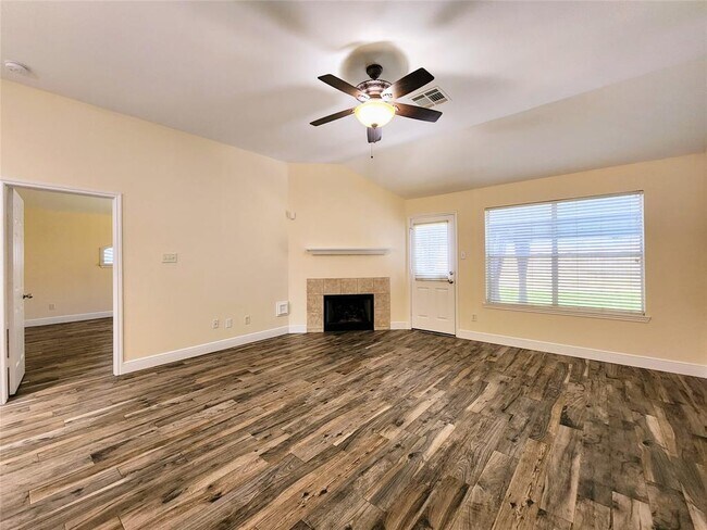 Building Photo - 25807 Elmley Pl