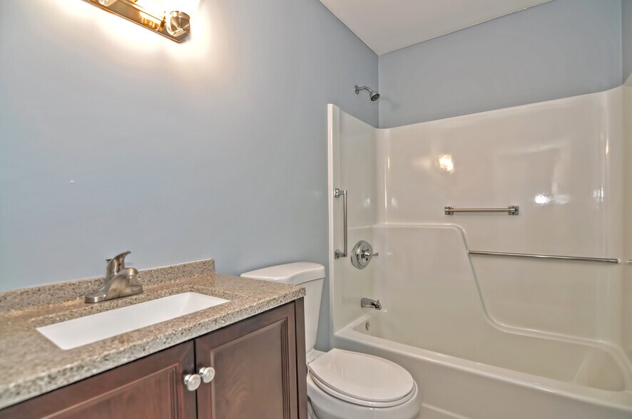 Building Photo - 1 Bristol Court Unit 3